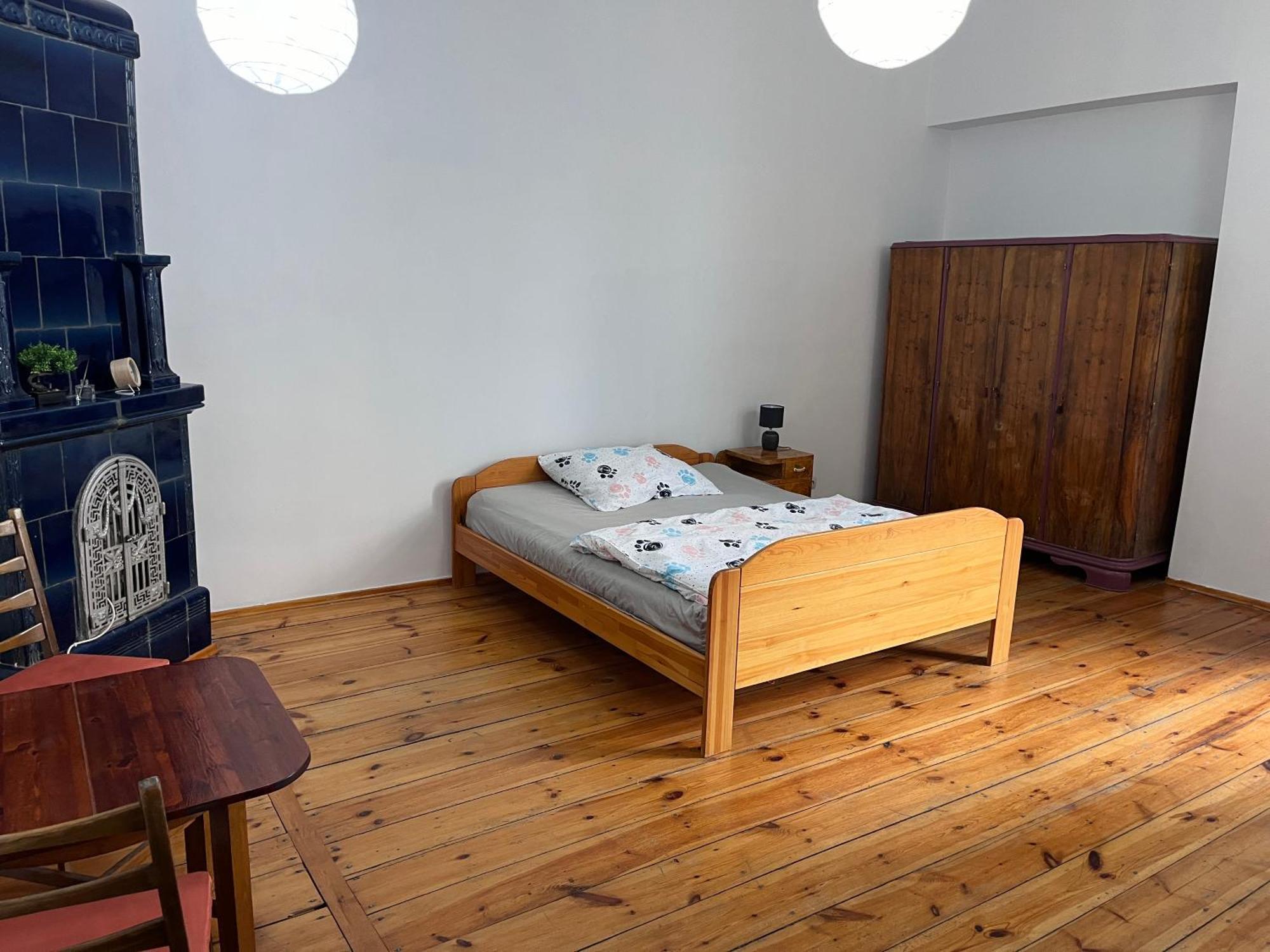 H. Kloss Apartment